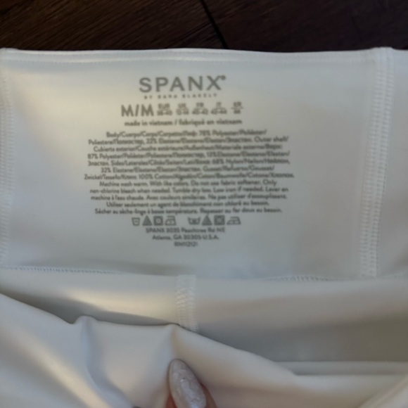 Spanx athletic shorts - Picture 6 of 6